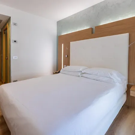 Kriss Internazionale Hotel Bardolino Exterior photo